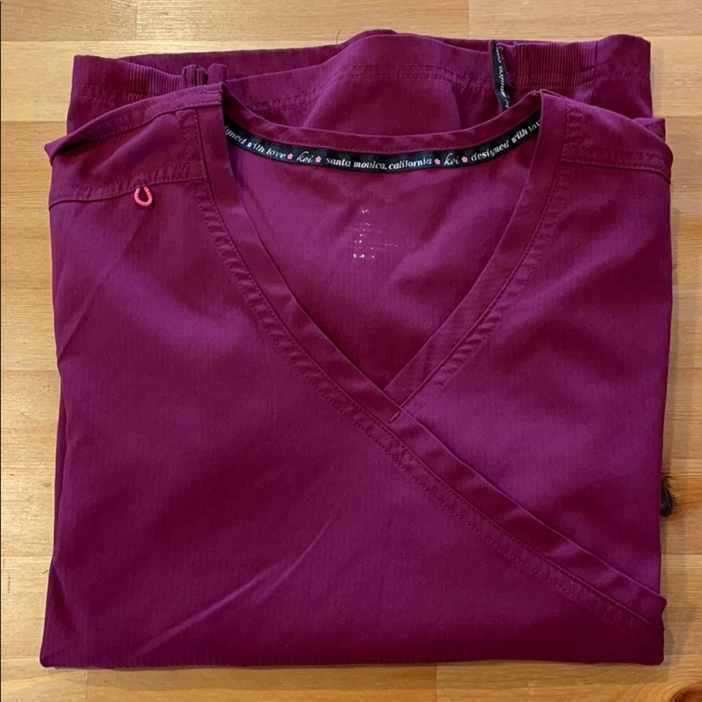 Koi Lite scrub top, Maroon